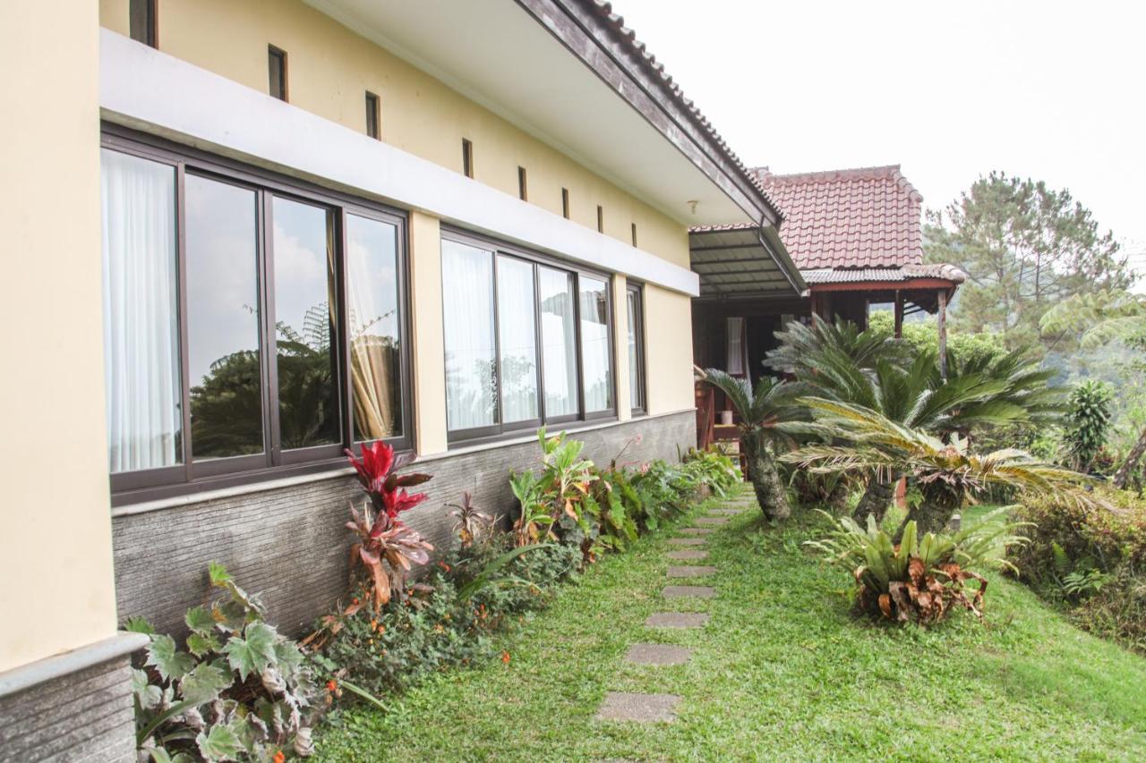Aldeoz Villa Ciater Sarireja Eksteriør bilde